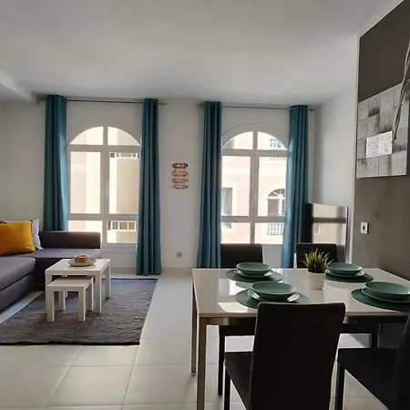 Brisas Apartment, Apartment *